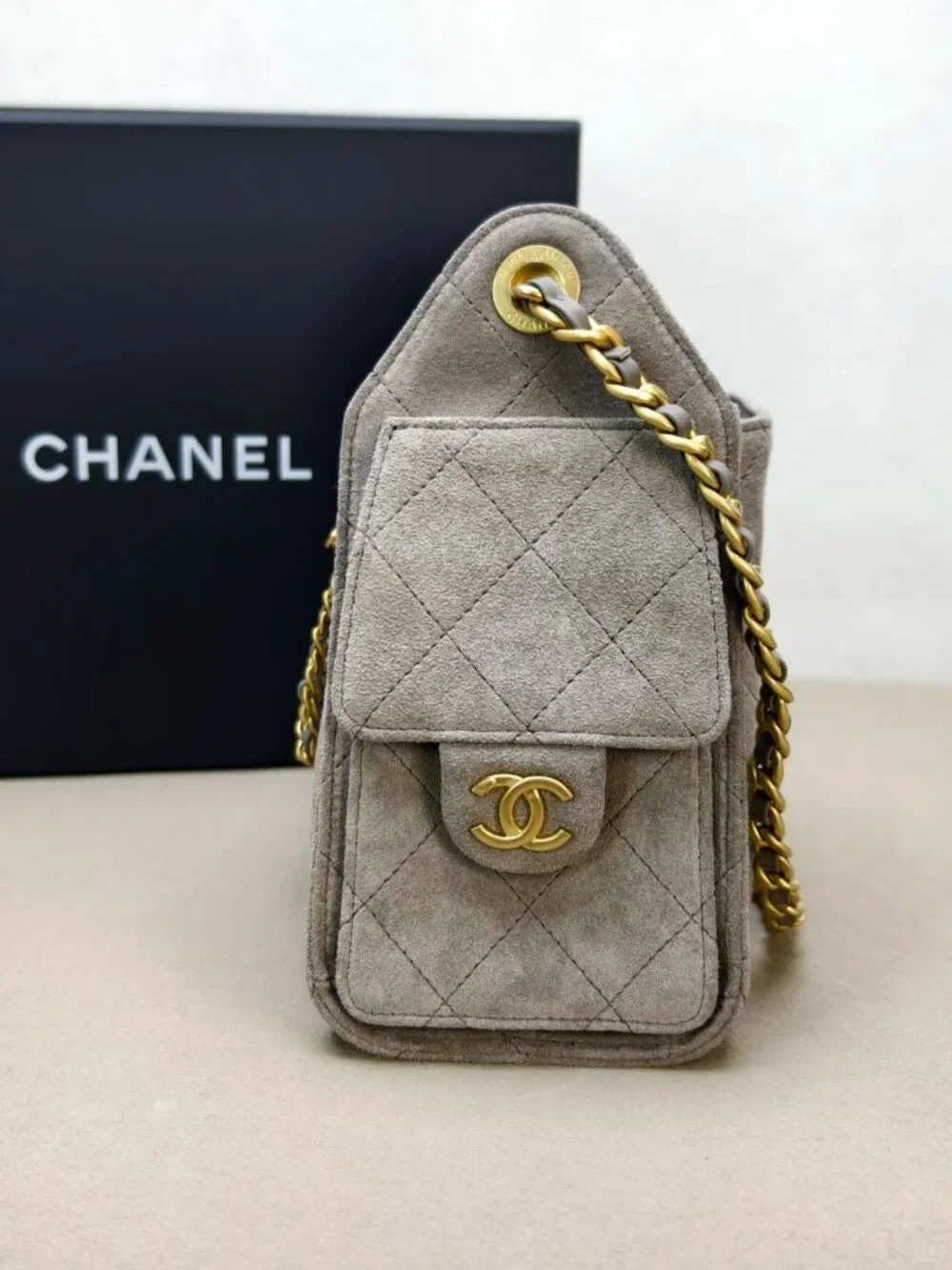 Classic CHANEL Bags: A Stylish and Versatile Choice for Elegance